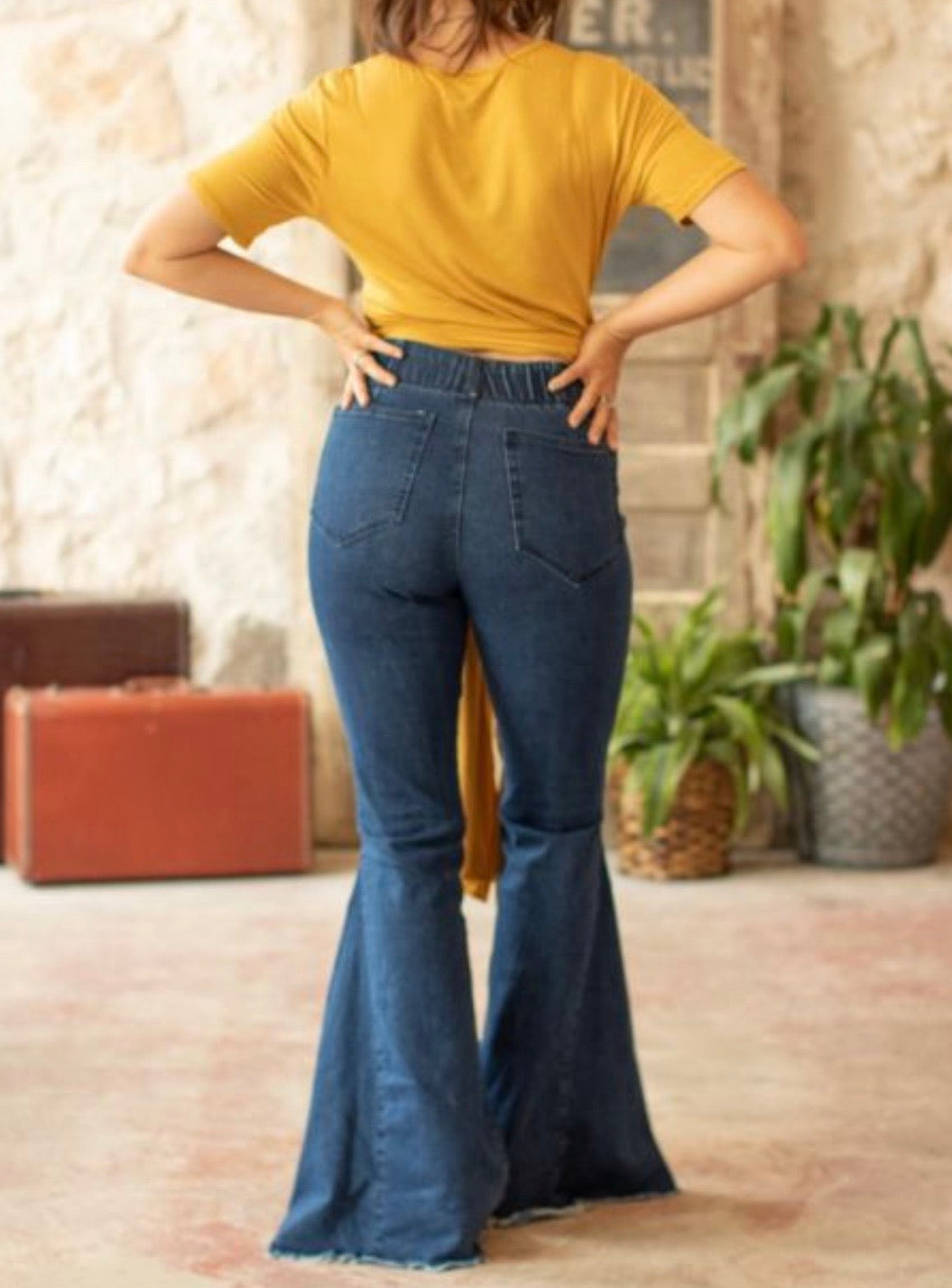 No button Waist band bell bottoms jeans