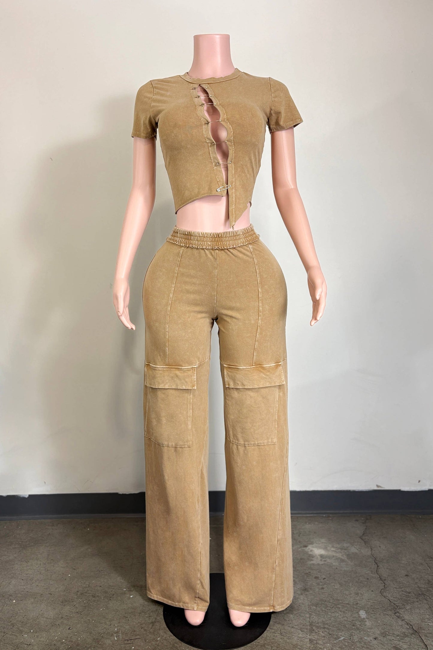 MINERAL WASH SAFETY PIN ASYM CUT TOP & PANT SET