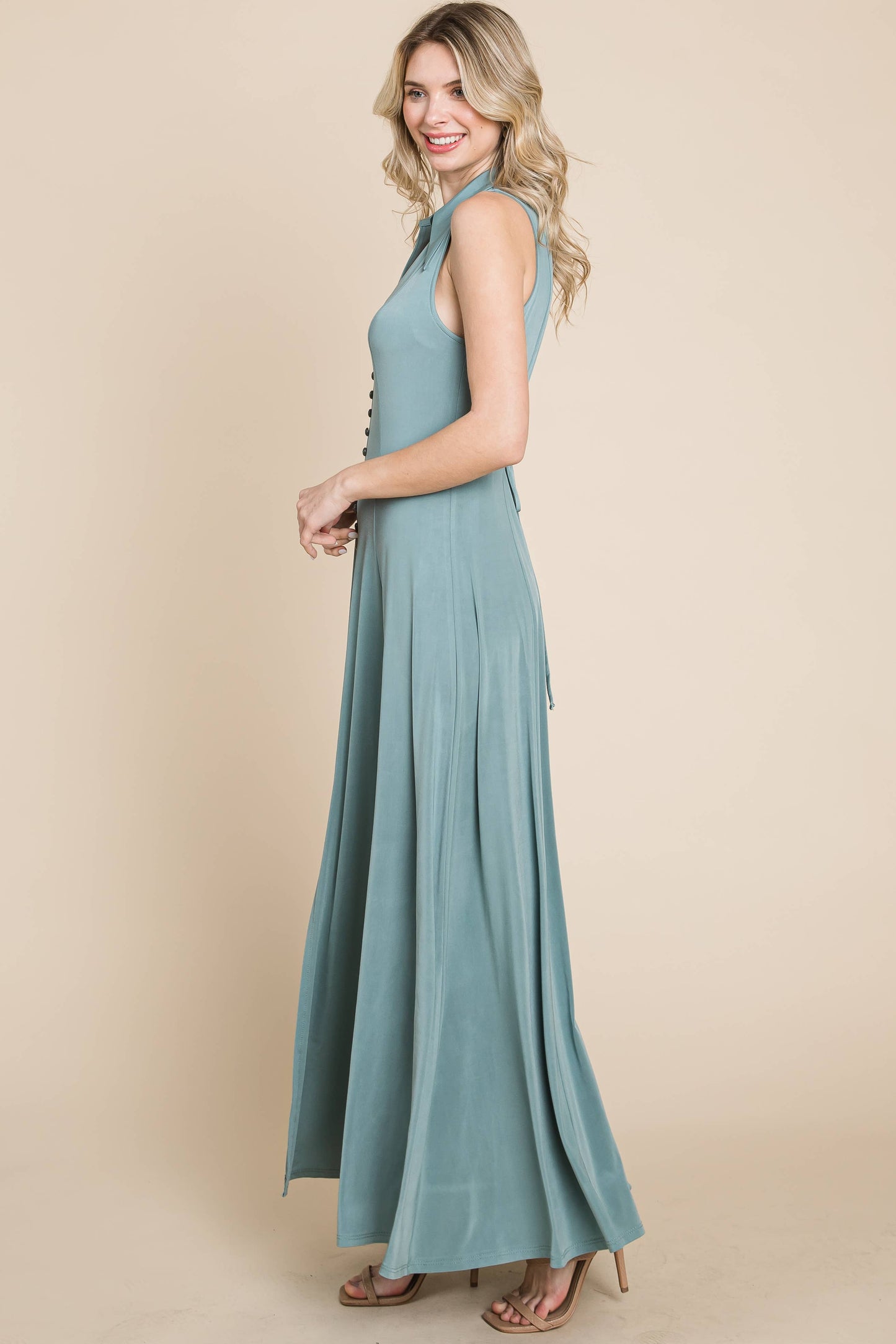 ETD-8903-PL Plus Size Solid Venezia V-Neck Maxi Dress