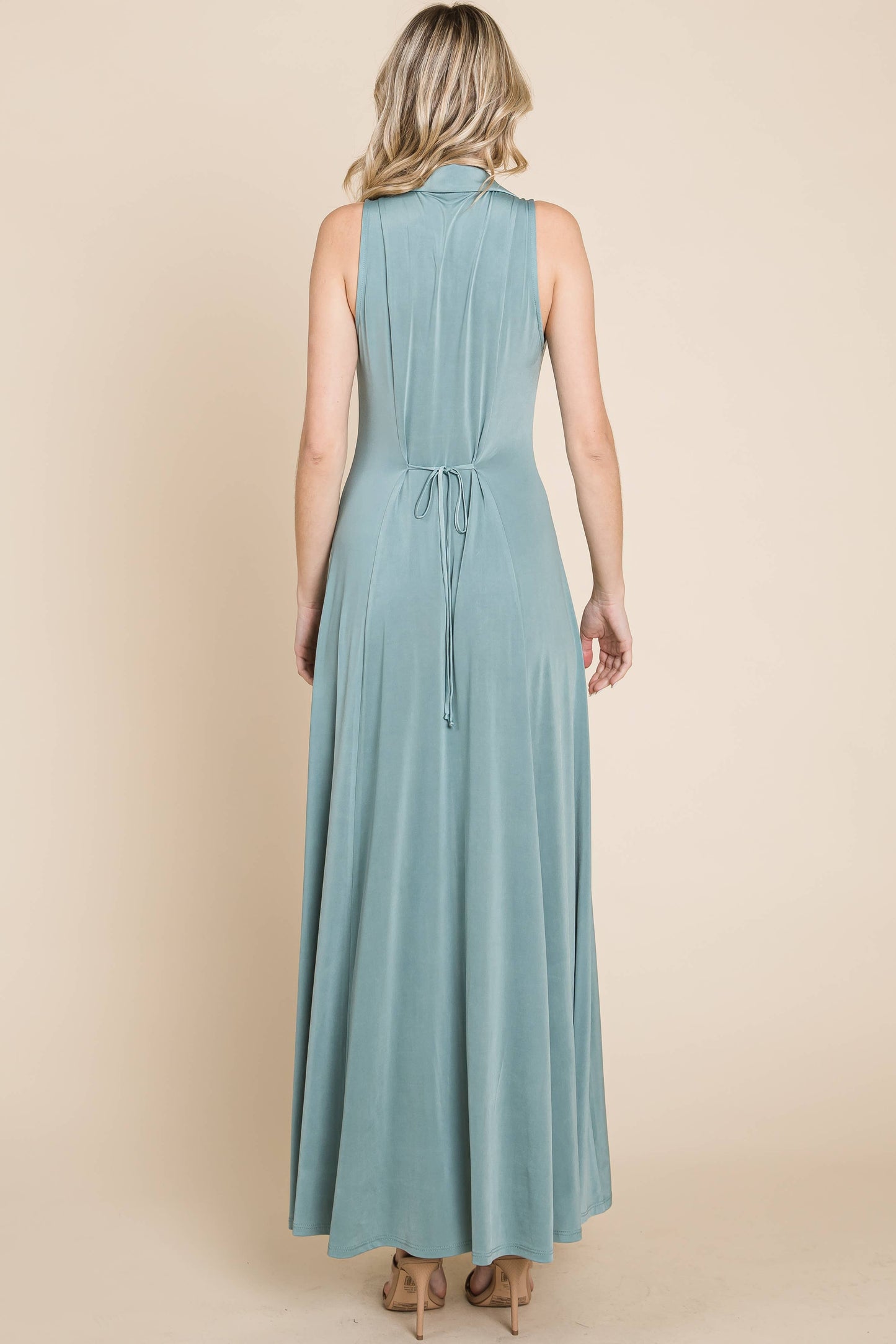 ETD-8903-PL Plus Size Solid Venezia V-Neck Maxi Dress