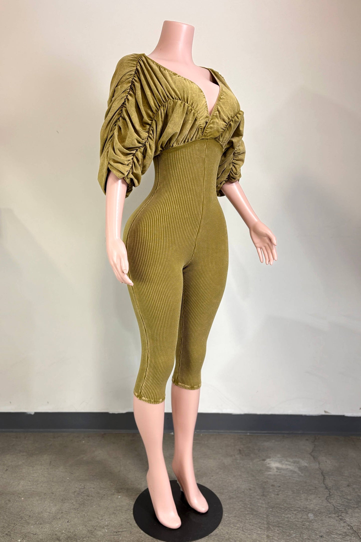 MINERAL WASH ULTRA RUCHED CAPRI ROMPER