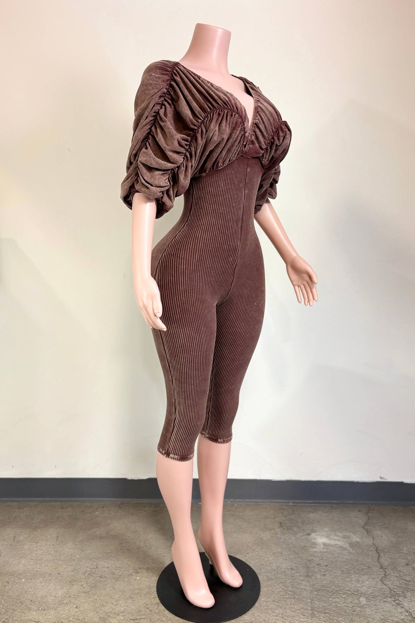 MINERAL WASH ULTRA RUCHED CAPRI ROMPER