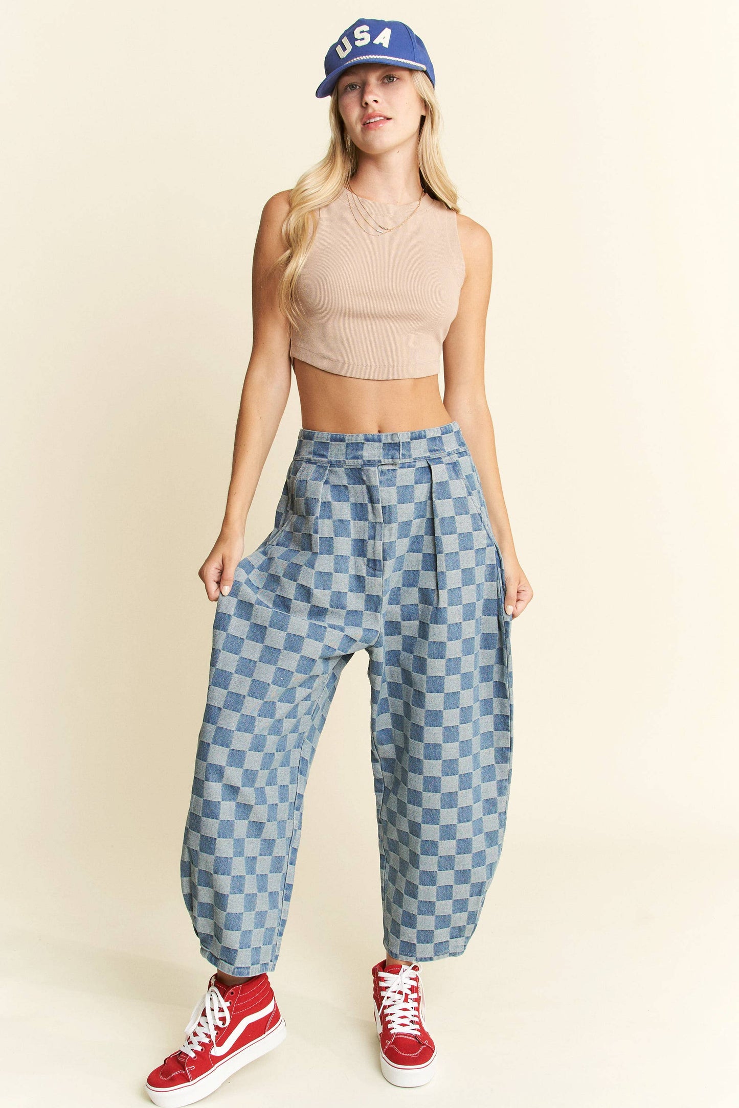 PLEATED CHECKERED HIGH WAIST BARREL PANTS