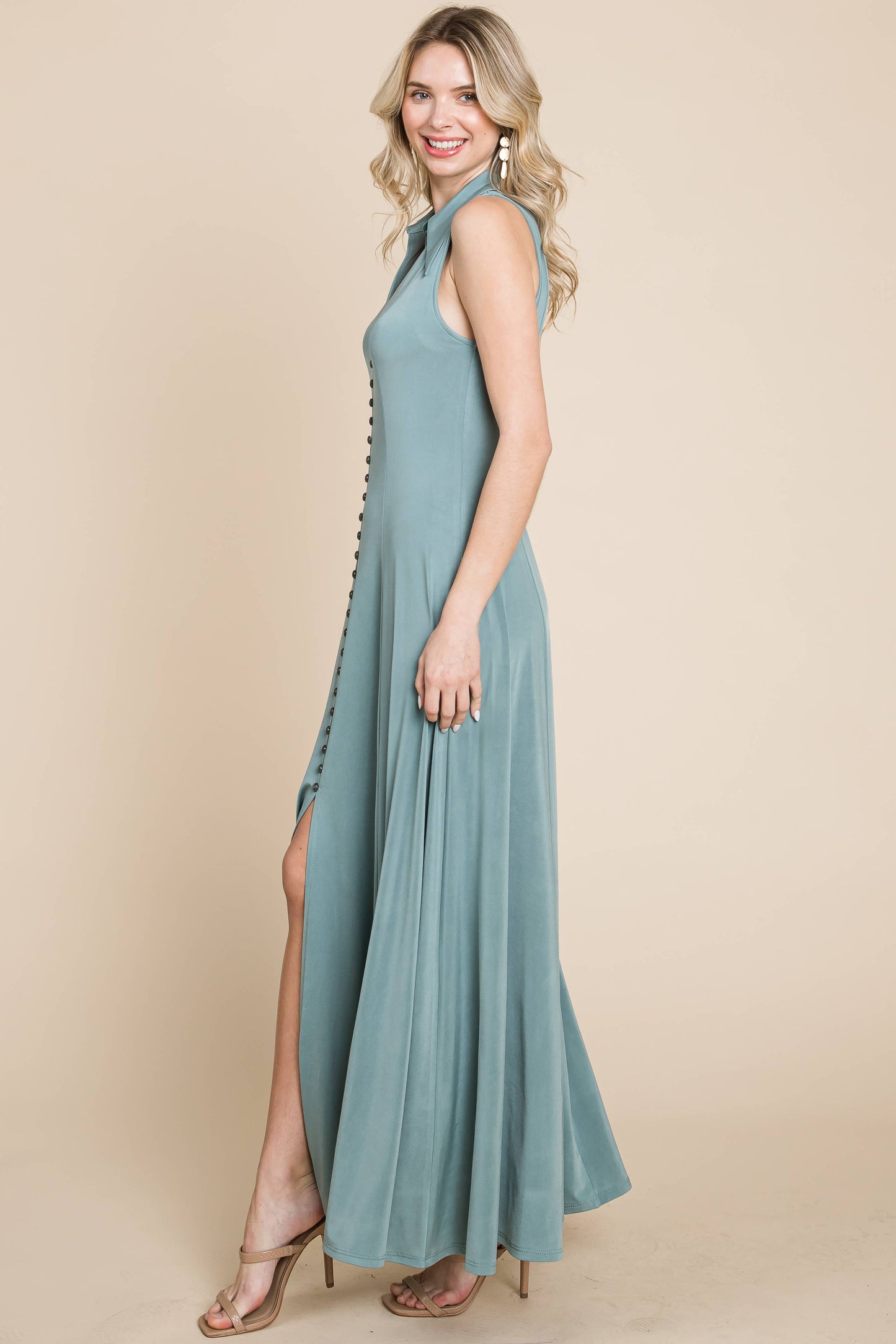 ETD-8903-PL Plus Size Solid Venezia V-Neck Maxi Dress