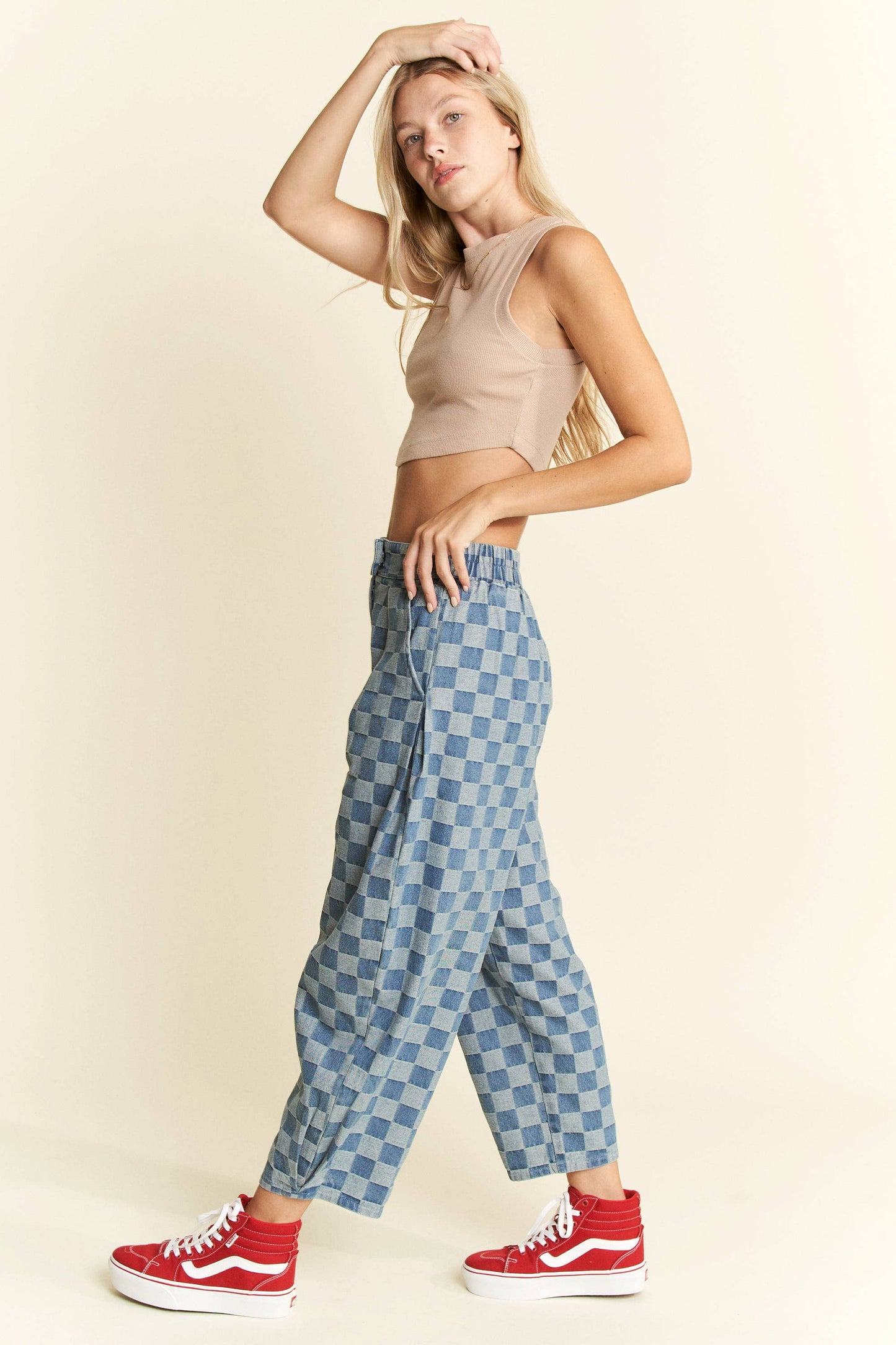 PLEATED CHECKERED HIGH WAIST BARREL PANTS