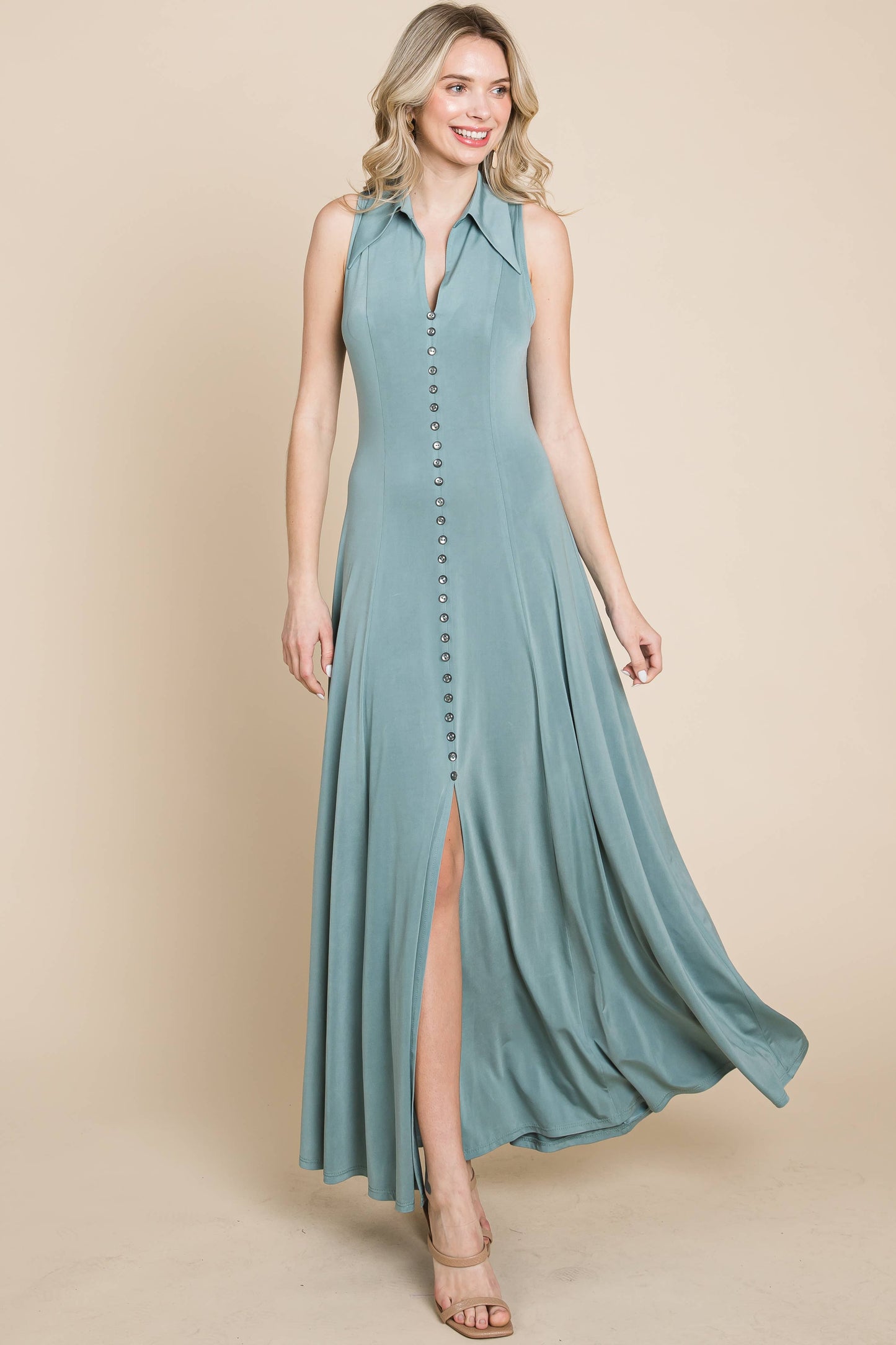 ETD-8903-PL Plus Size Solid Venezia V-Neck Maxi Dress