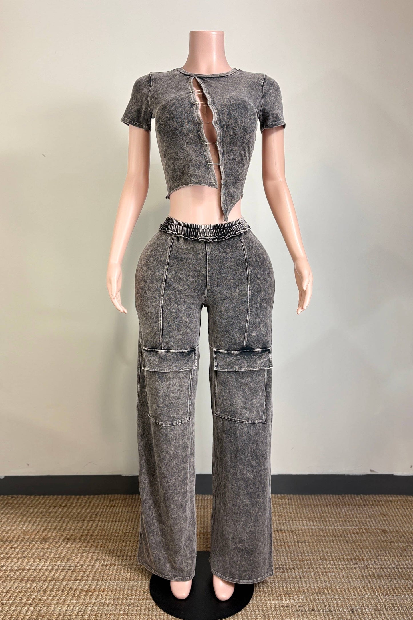 MINERAL WASH SAFETY PIN ASYM CUT TOP & PANT SET